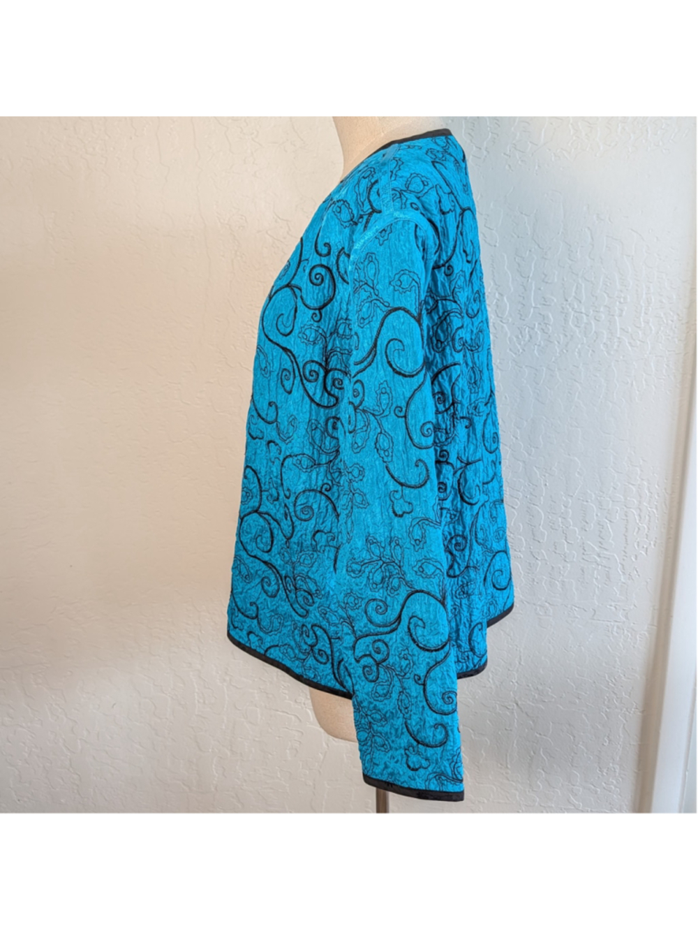 Chicos 100% Silk Embroidery Open Front Jacket Blue Black Floral Trim Art To Wear - Picture 8 of 14